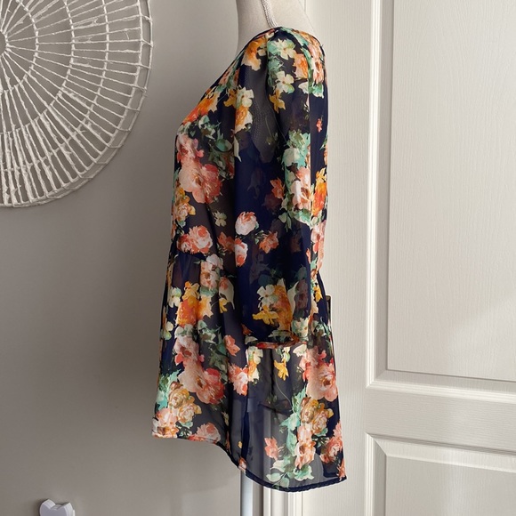 Charming Charlie - Navy & Floral Sheer Babydoll Top w/Open Back - Picture 4 of 8